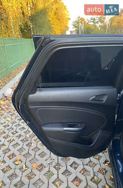Универсал Opel Astra 2012 в Ивано-Франковске