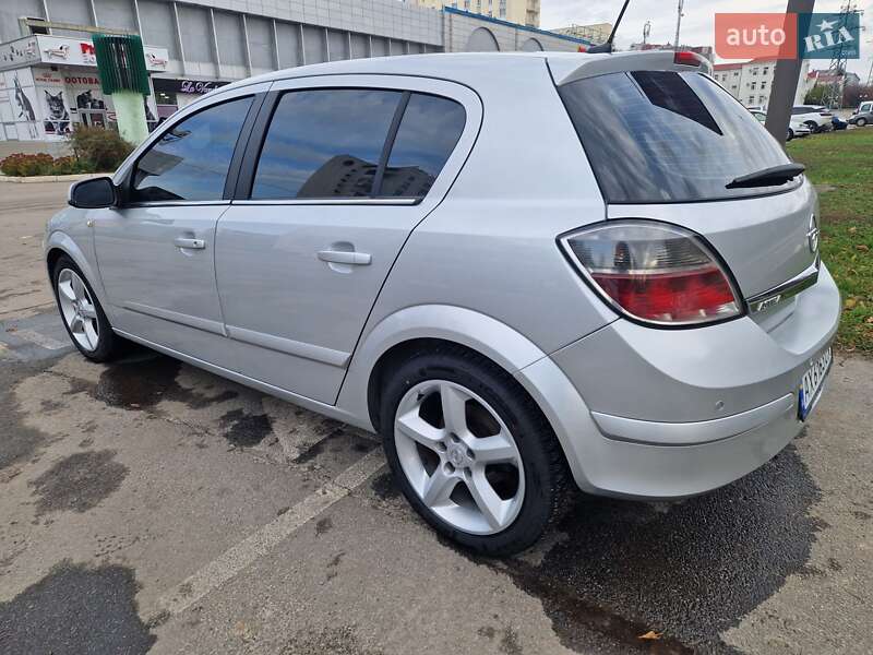 Хэтчбек Opel Astra 2007 в Харькове
