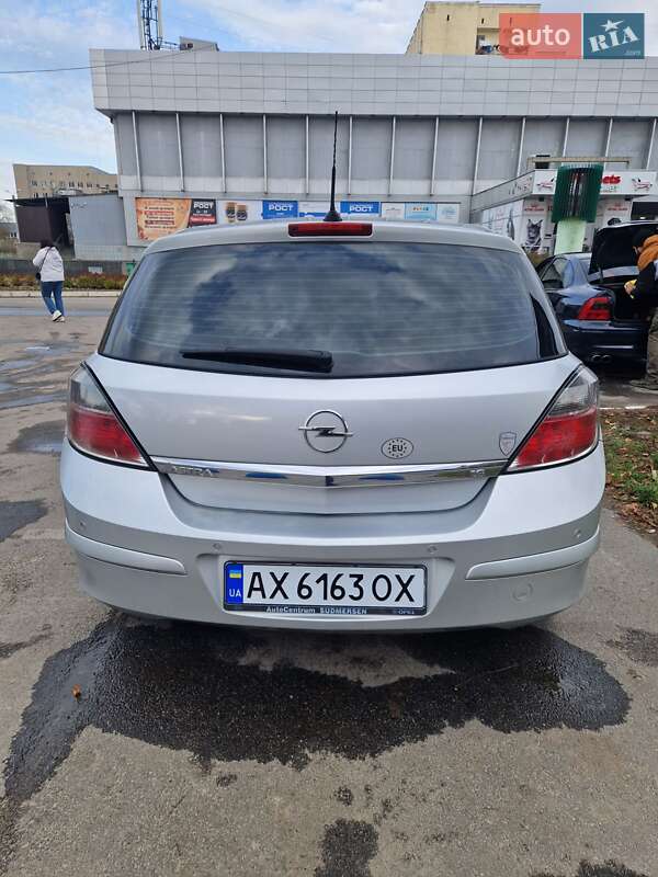 Хэтчбек Opel Astra 2007 в Харькове