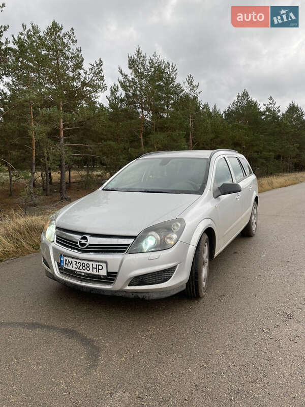 Універсал Opel Astra 2008 в Олевську