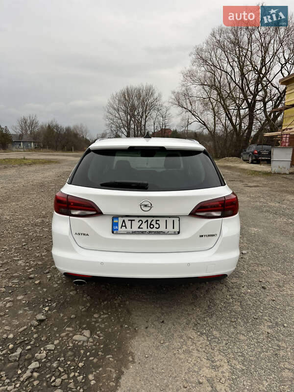 Универсал Opel Astra 2016 в Рожнятове