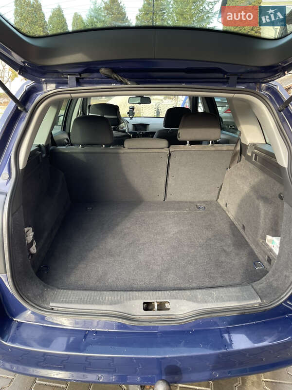 Універсал Opel Astra 2010 в Коломиї