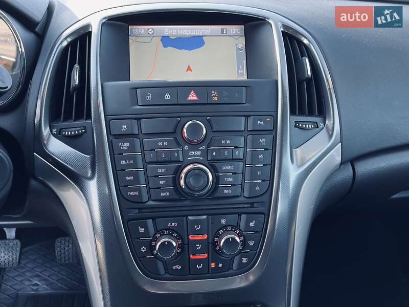 Универсал Opel Astra 2011 в Тернополе