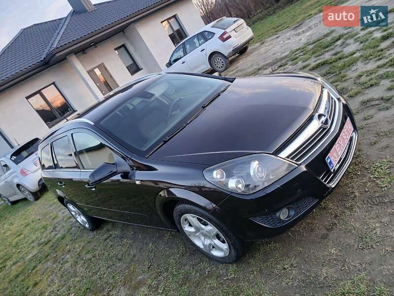 Универсал Opel Astra 2008 в Луцке