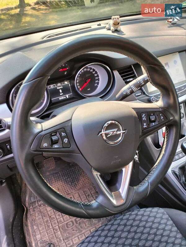 Универсал Opel Astra 2017 в Житомире