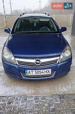 Универсал Opel Astra 2011 в Богородчанах