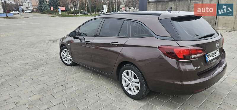 Универсал Opel Astra 2016 в Черкассах