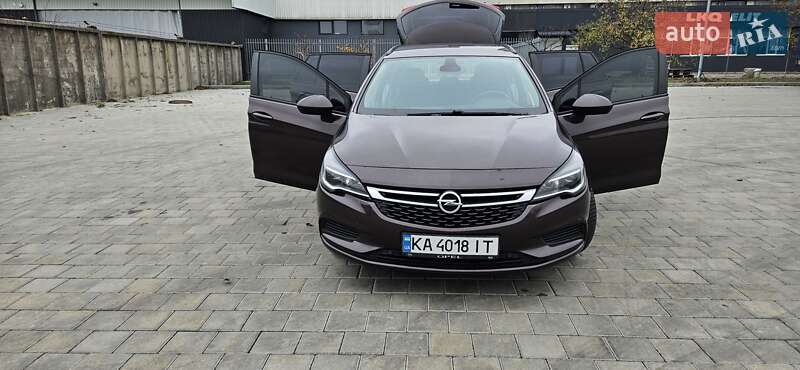 Универсал Opel Astra 2016 в Черкассах