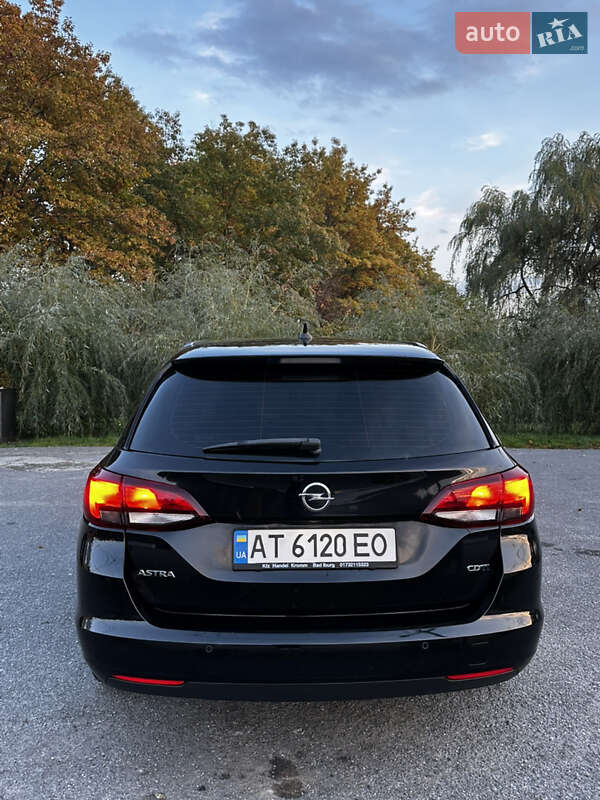 Универсал Opel Astra 2017 в Ивано-Франковске