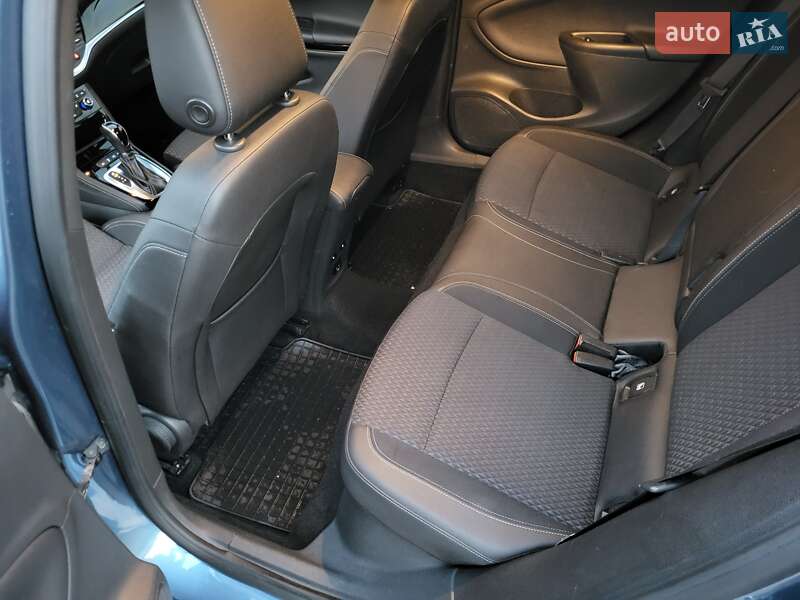 Універсал Opel Astra 2017 в Ужгороді