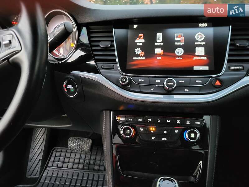 Універсал Opel Astra 2017 в Ужгороді