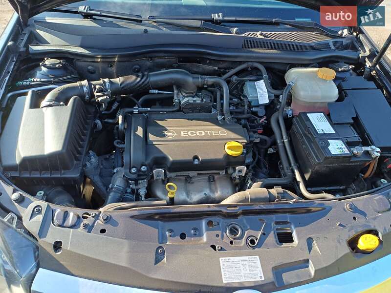 Хетчбек Opel Astra 2009 в Сумах