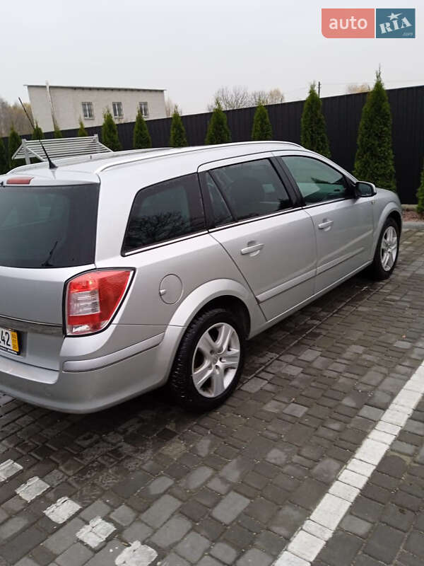 Універсал Opel Astra 2009 в Звягелі фото 2 Універсал Opel Astra 2009 в Звягелі