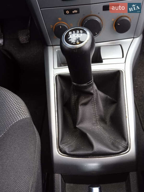 Універсал Opel Astra 2009 в Звягелі фото 10 Універсал Opel Astra 2009 в Звягелі