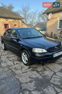 Седан Opel Astra 1998 в Чорткове