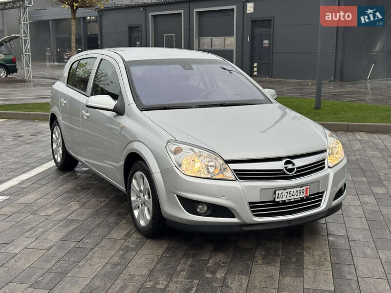 Хетчбек Opel Astra 2009 в Луцьку фото Хетчбек Opel Astra 2009 в Луцьку