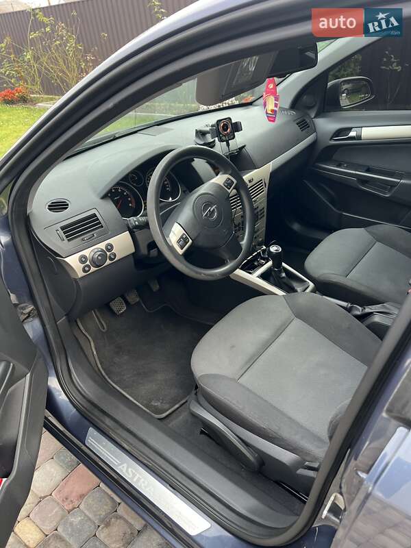 Хэтчбек Opel Astra 2007 в Костополе фото 3 Хэтчбек Opel Astra 2007 в Костополе