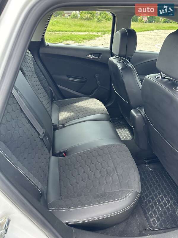 Універсал Opel Astra 2016 в Чернівцях фото 20 Універсал Opel Astra 2016 в Чернівцях