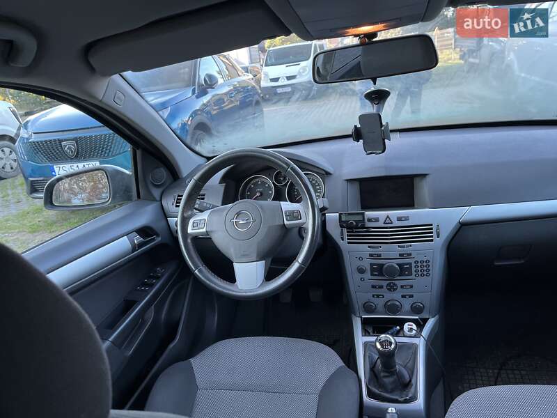 Универсал Opel Astra 2009 в Золочеве