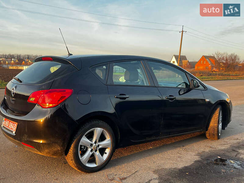 Хетчбек Opel Astra 2009 в Корсунь-Шевченківському