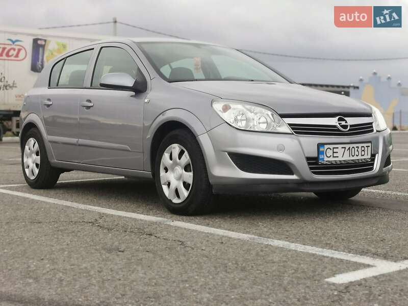 Хетчбек Opel Astra 2009 в Чернівцях