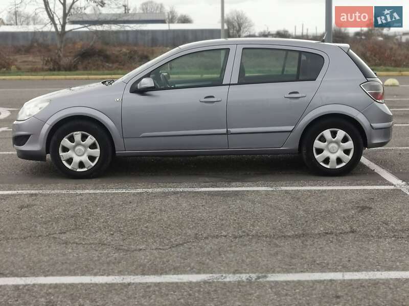 Хетчбек Opel Astra 2009 в Чернівцях