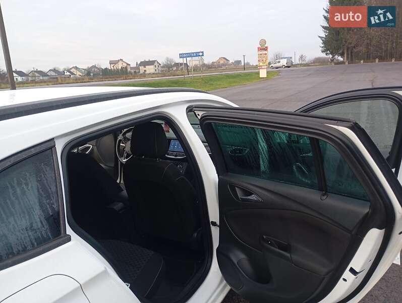 Универсал Opel Astra 2017 в Клевани