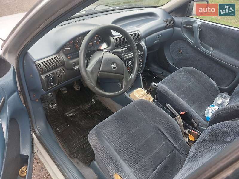 Седан Opel Astra 1993 в Белой Церкви