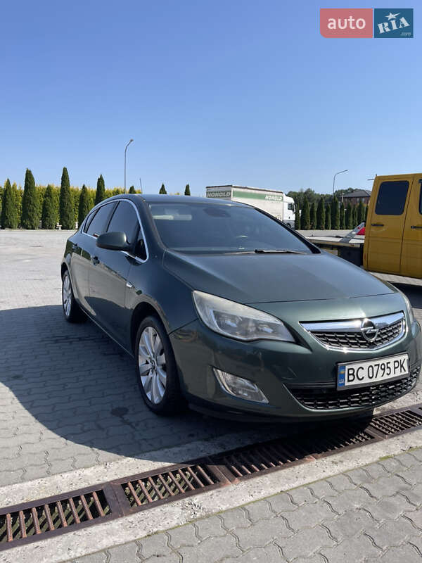 Opel Astra 2010 Opel Astra 2010