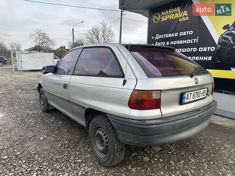 Хэтчбек Opel Astra 1994 в Ивано-Франковске