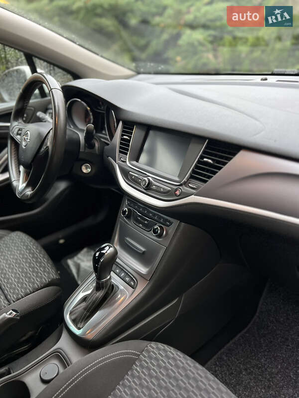 Універсал Opel Astra 2018 в Львові