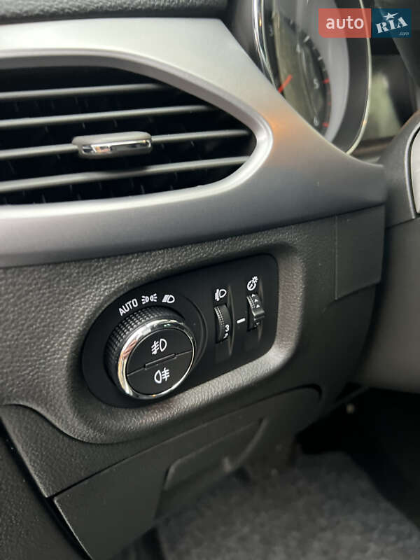 Універсал Opel Astra 2018 в Львові