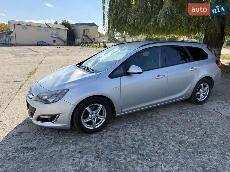 Універсал Opel Astra 2013 в Ладижині