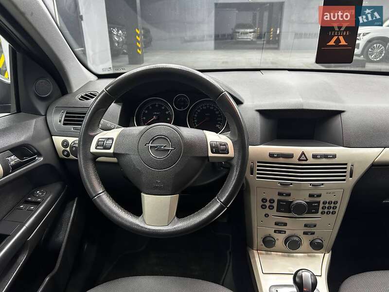 Хетчбек Opel Astra 2007 в Чернівцях