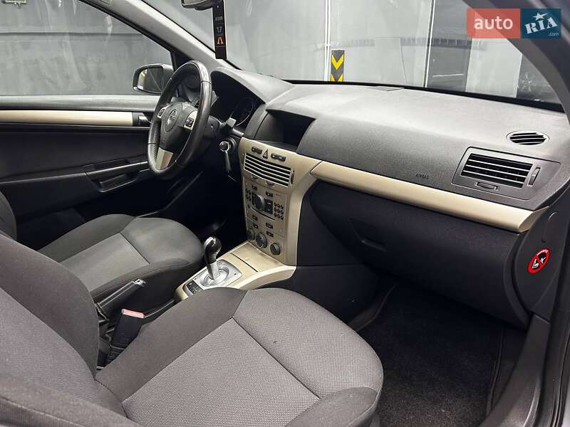 Хетчбек Opel Astra 2007 в Чернівцях