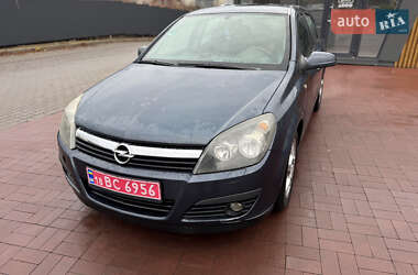 Хетчбек Opel Astra 2006 в Рівному