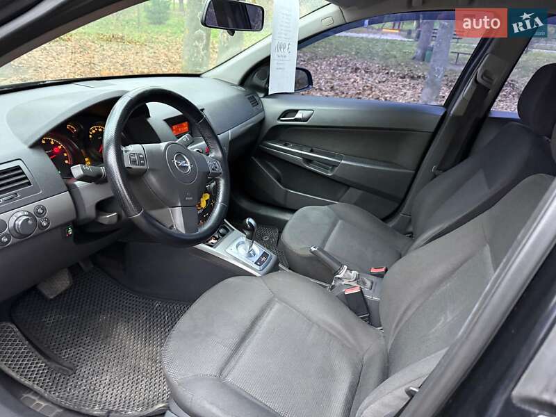 Хэтчбек Opel Astra 2005 в Киеве