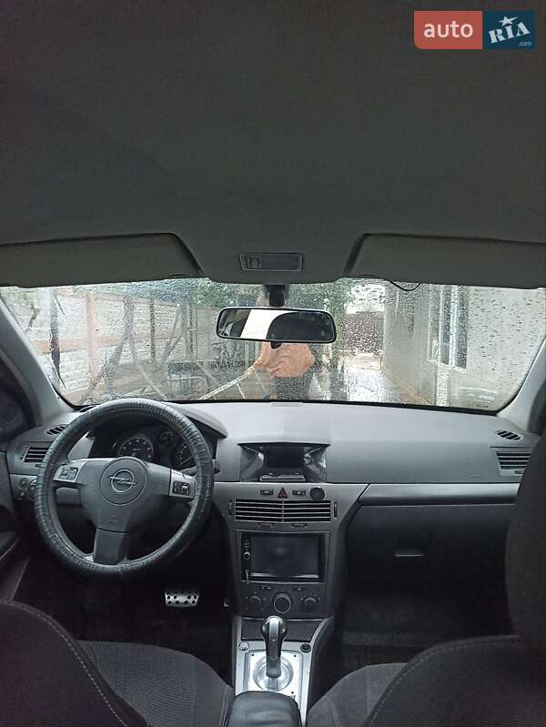 Хэтчбек Opel Astra 2005 в Белгороде-Днестровском фото 3 Хэтчбек Opel Astra 2005 в Белгороде-Днестровском