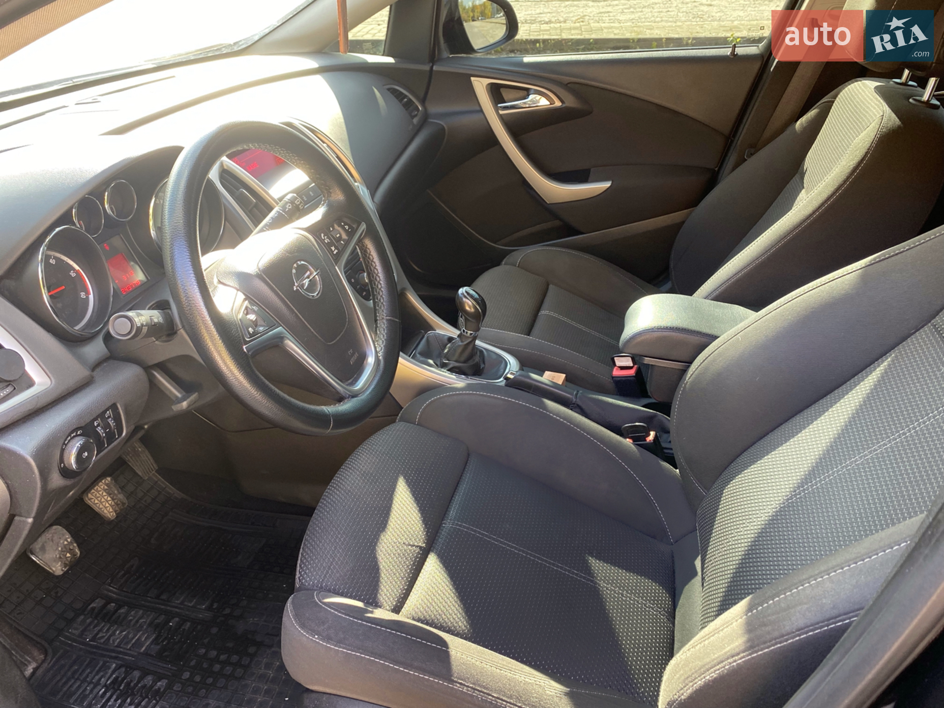 2011 Opel Astra - мініатюра 8