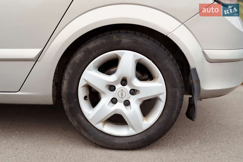 Хэтчбек Opel Astra 2007 в Полтаве фото 12 Хэтчбек Opel Astra 2007 в Полтаве