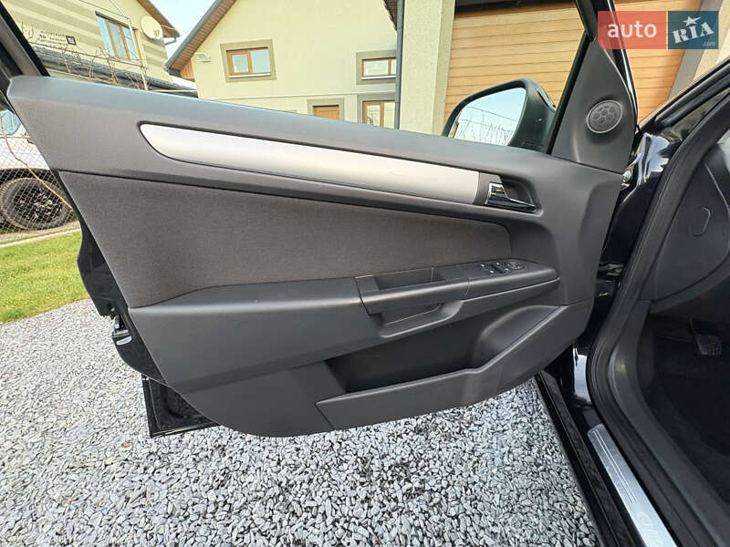 Універсал Opel Astra 2010 в Клевані фото 75 Універсал Opel Astra 2010 в Клевані