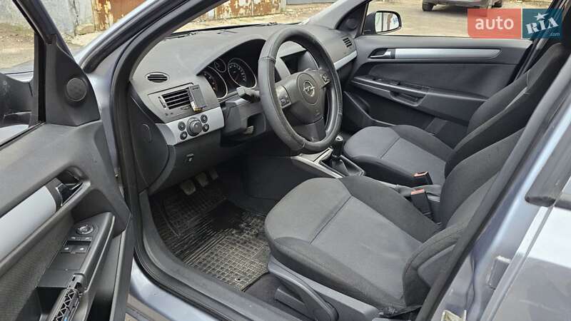 Універсал Opel Astra 2005 в Харкові