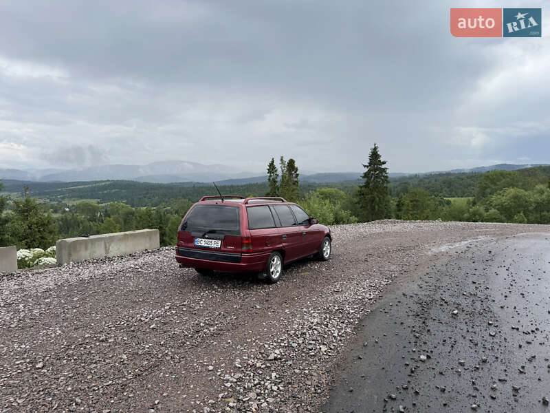 Універсал Opel Astra 1992 в Ходореві фото 2 Універсал Opel Astra 1992 в Ходореві