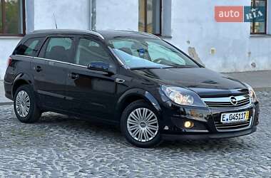 Універсал Opel Astra 2006 в Рожище