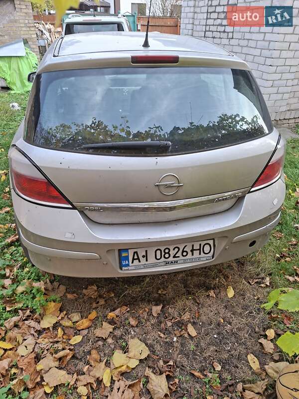 Хэтчбек Opel Astra 2007 в Ирпене
