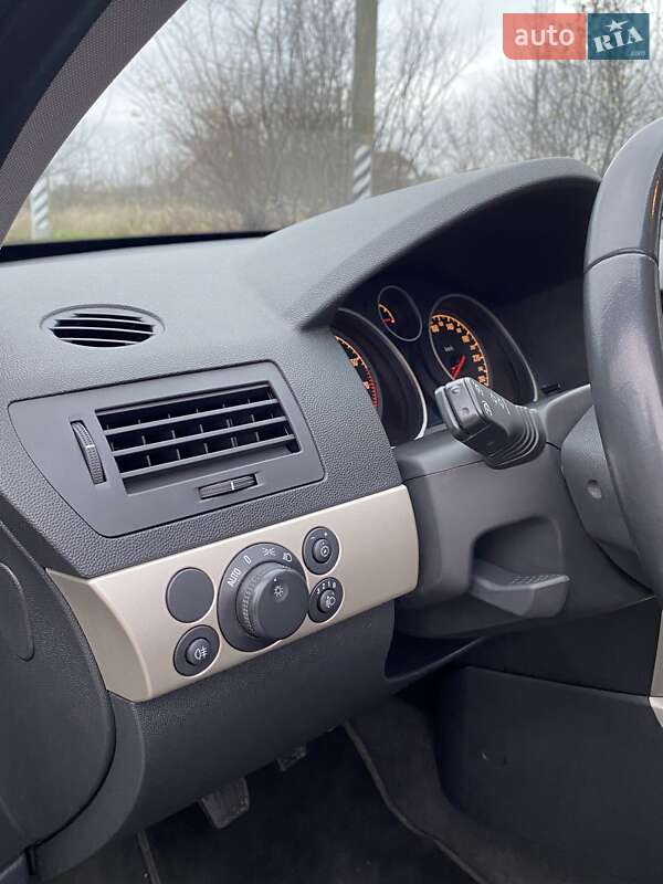 Универсал Opel Astra 2008 в Полтаве