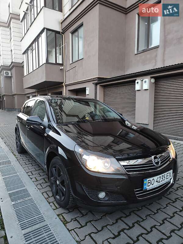 Хэтчбек Opel Astra 2013 в Тернополе фото 3 Хэтчбек Opel Astra 2013 в Тернополе