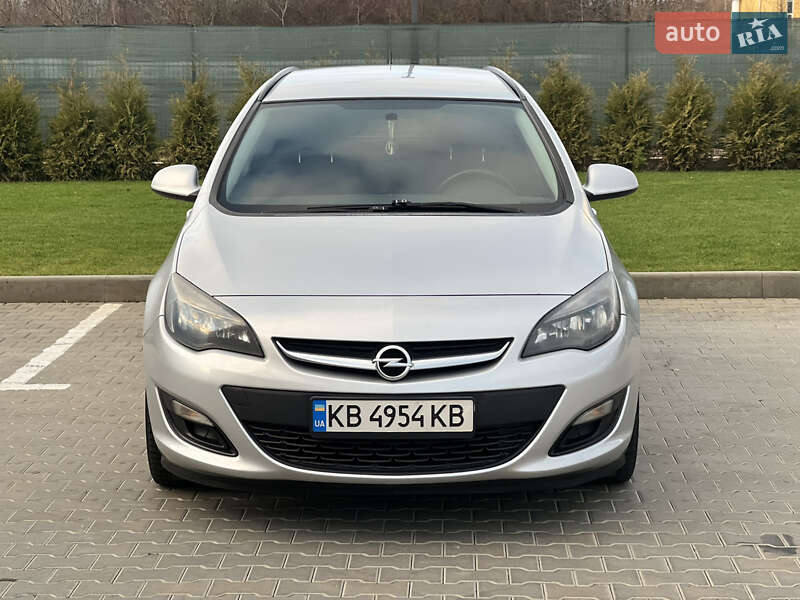 Универсал Opel Astra 2013 в Виннице