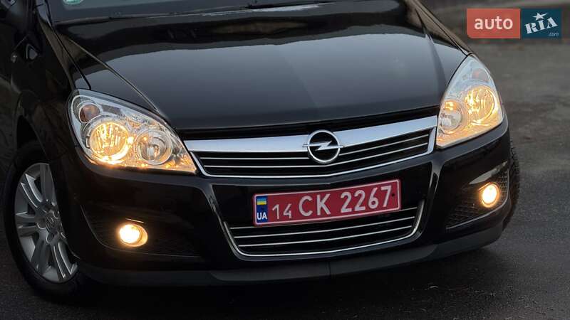Універсал Opel Astra 2010 в Калуші