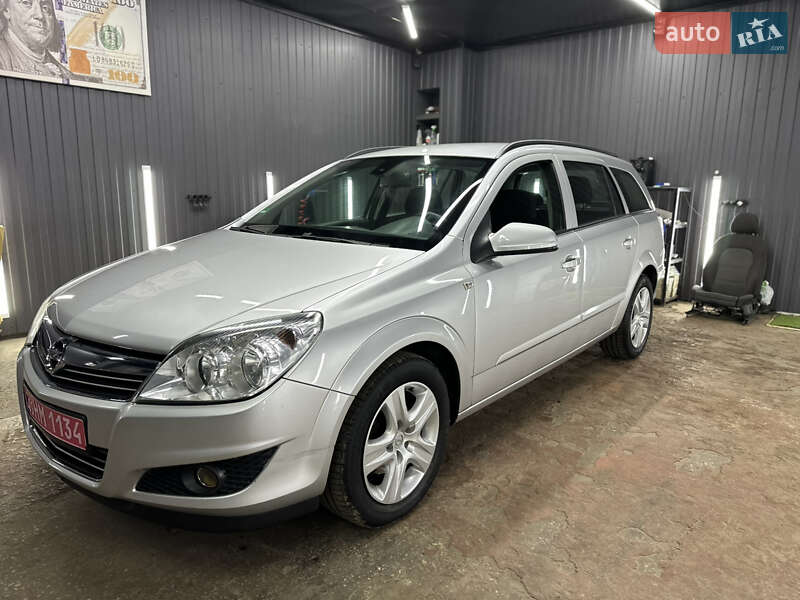 Універсал Opel Astra 2008 в Києві